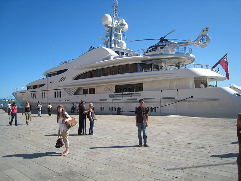 CruiseJipe's tweet photo. The 67 m (220 ft) #superyachtAnna I was launched by Feadship in 2007 at their #Aalsmeer yard. British designer #MichaelLeach, designed both the interior and exterior of #AnnaI. She was put up for sale after her owner took delivery of his new 110 m (360 ft) yacht, also named #Anna https://t.co/1jGqBVjIO5