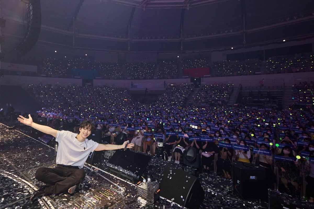 krt_jh's tweet photo. แกดูรอยยิ้มเขาดิ่
เขามีความสุขขนาดไหนที่ได้อยู่ท่ามกลางคนที่รักเขาน่ะ…
#ジュノ
#จุนโฮ #อีจุนโฮ
#준호 #이준호
#JUNHO #LEEJUNHO
#BeforeMidnight
#BeforeMidnight_DAY3
#BeforeMidnight_Beyond_LIVE https://t.co/pGEGNRSsko