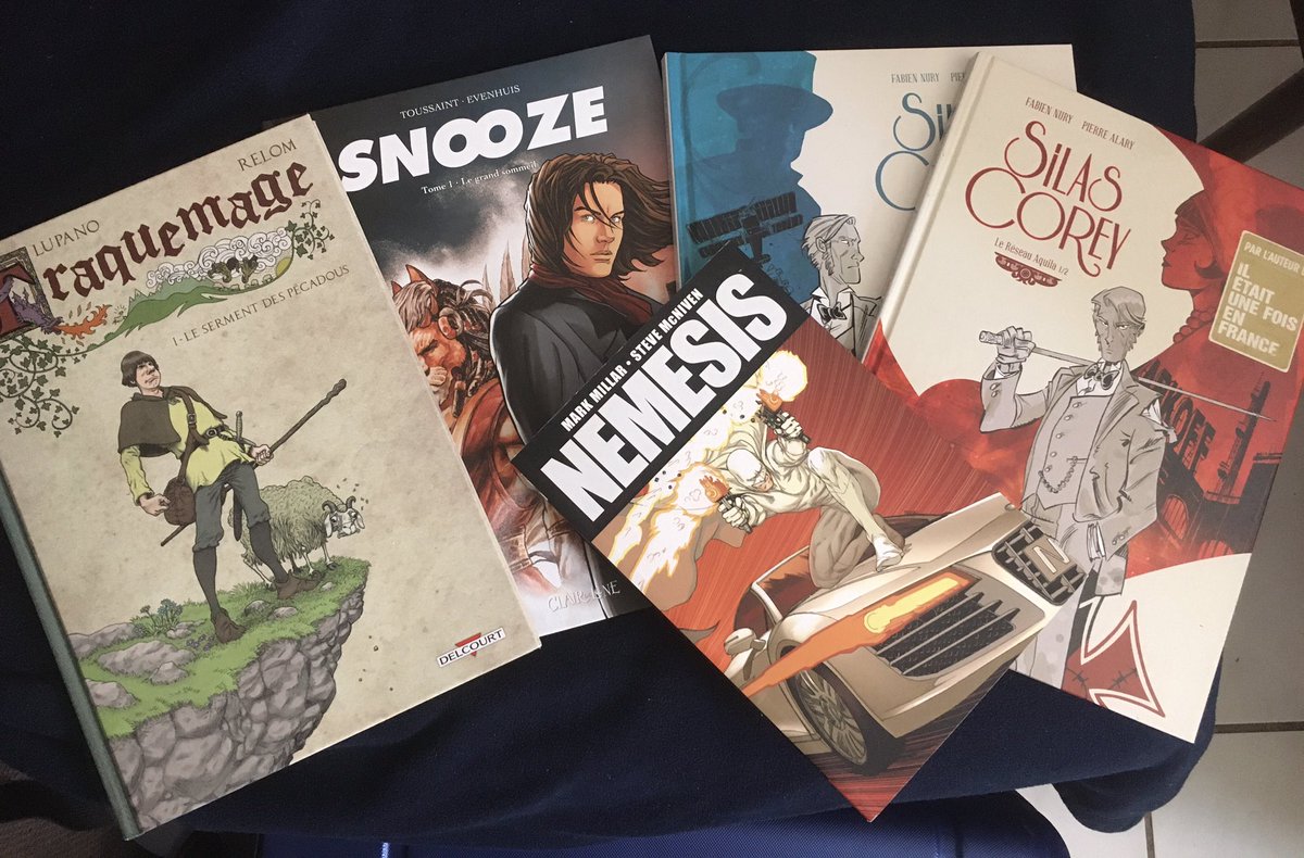 darthfilou's tweet photo. Voici la pêche d’hier (la fausse lol) #bd des séries que je voulais découvrir à l’époque, #silascorey #traquemage
& 1 #comics avec 2 grands auteurs #Nemesis
& peut-être la 1ere bd scénarisee par un auteur qui marche fort auj (va falloir que je trouve le t2 😅) https://t.co/rM45fqBl4X