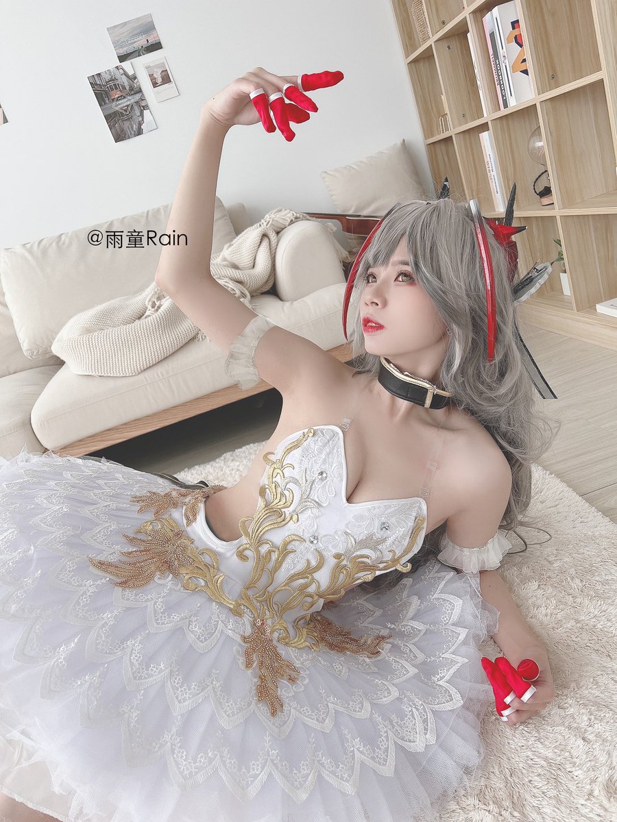 Aurora3465's tweet photo. 今天的我🩰
#明日方舟 #Arknights #cosplay #w #Arknightscosplay #芭蕾 #ballet #cosplayergirl #cosplaysexy #cos #cosplaymodel #レイヤー #コスプレイ #cos #코스프레 #코스프레모델 #오타쿠 https://t.co/4jBeOGL9mT