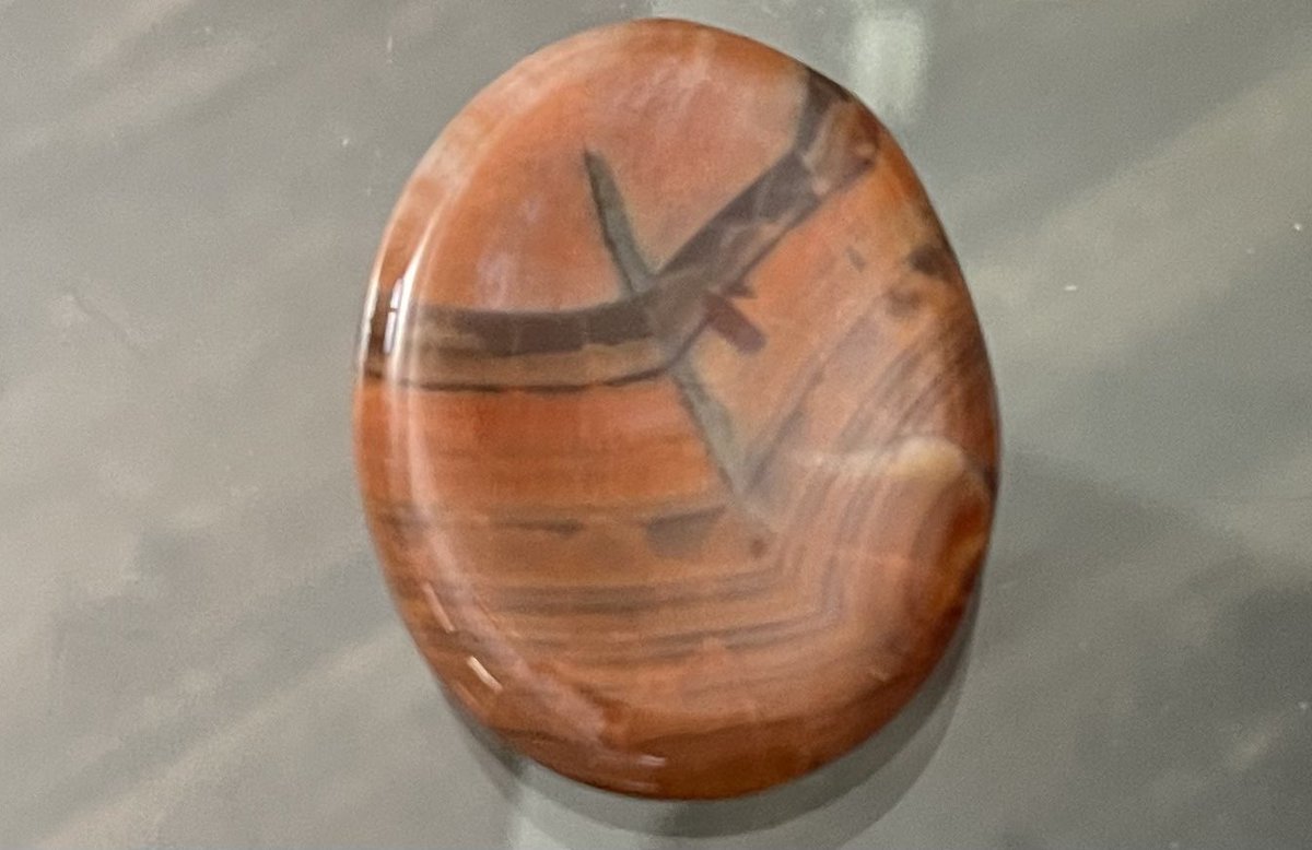 LightofPhoenixx's tweet photo. When you find a phoenix in your fire agate. #nocoincidences. #signs https://t.co/WVDD4TIk1D