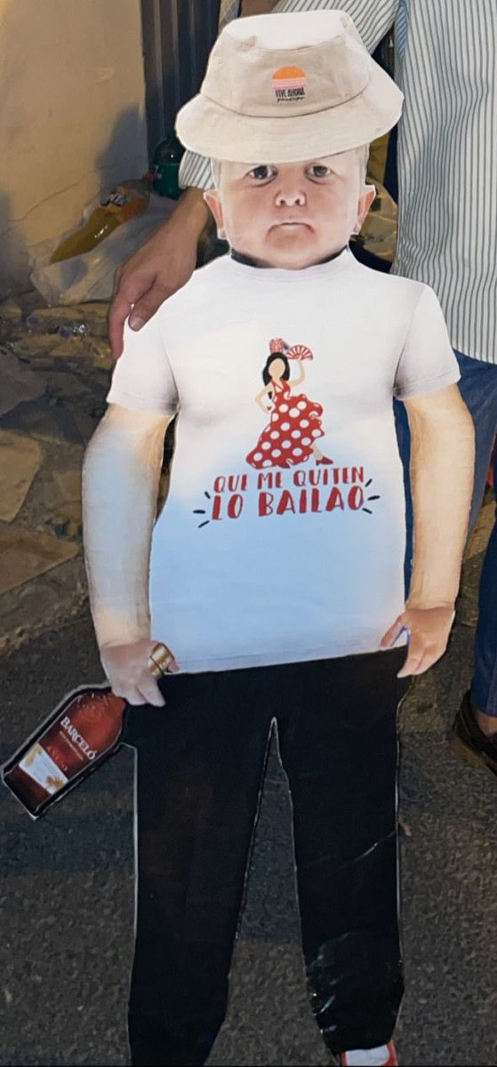 Se ofrece bolsa de hielo para el botellón de esta noche, a cambio de que nos devolváis a Hasbu 🥲
Última vez visto en la caseta de la feria de Zuheros