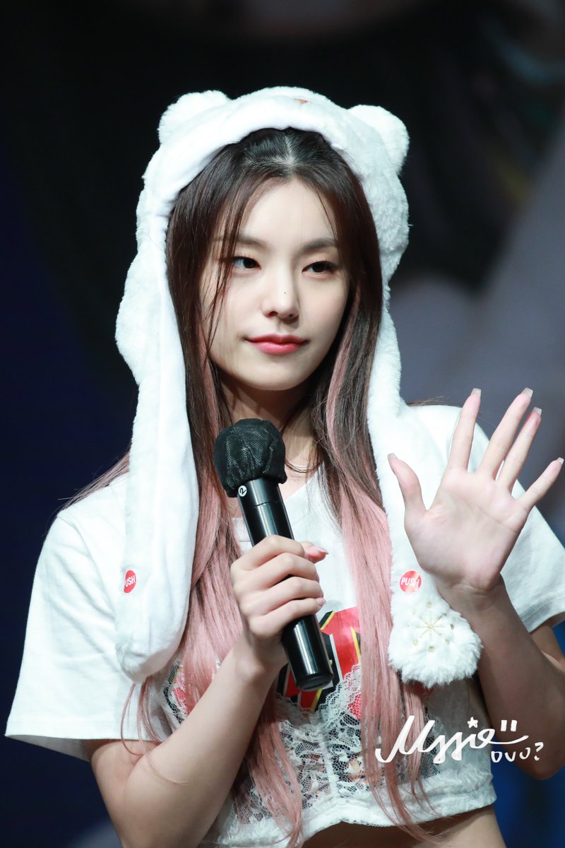 220813
#ITZY #예지 #YEJI