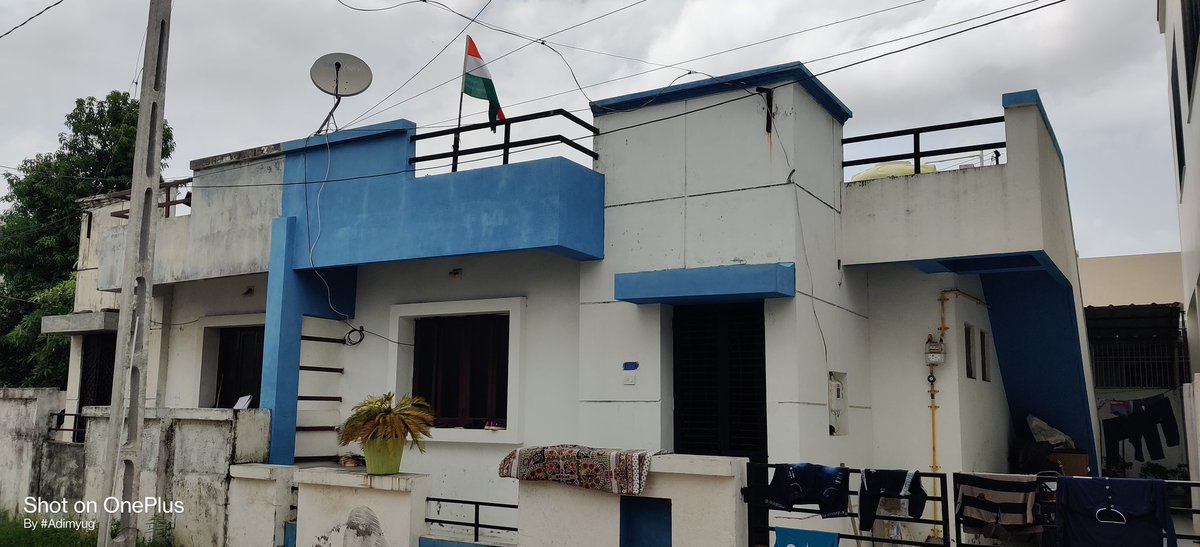 #હર_ઘર_તિરંગા 
सबसे प्यारा देश।।देश की शान तिरंगा के साथ।
#हर_घर_तिरंगा