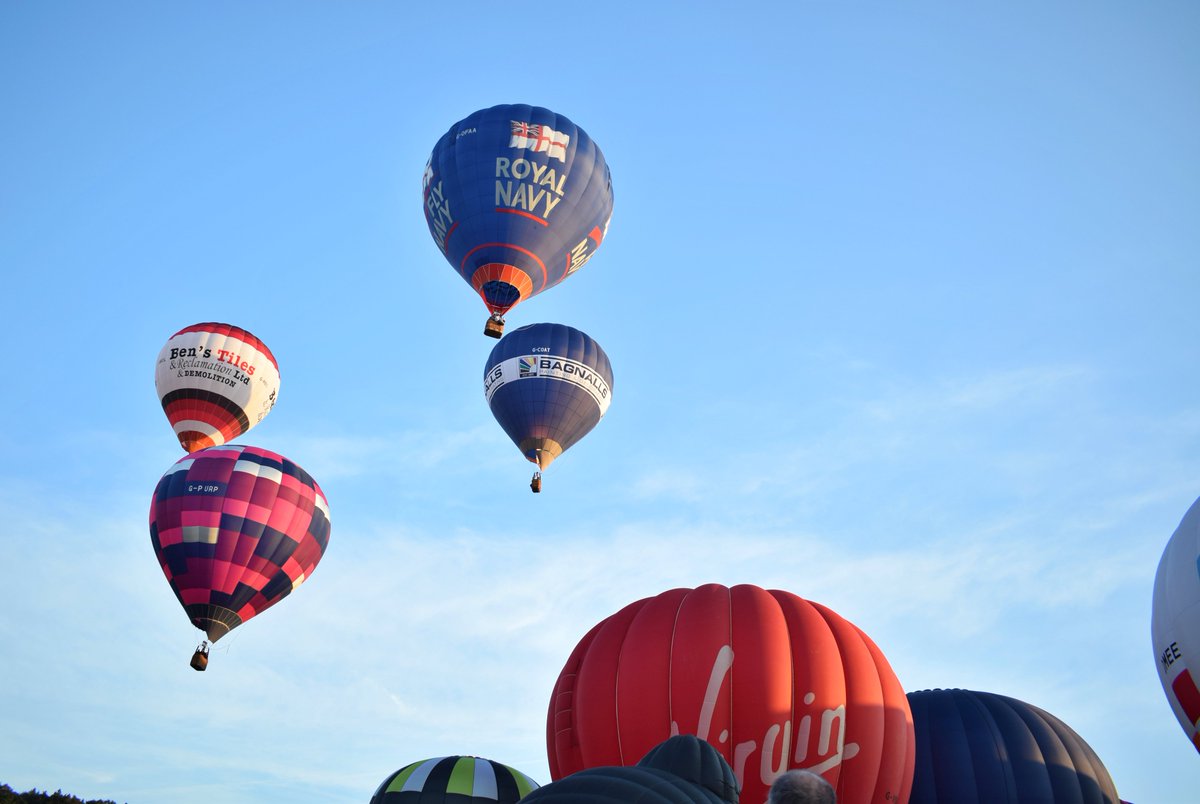 Dawson_PW's tweet photo. More photos #BristolBalloonFiesta @bbcrb @BBCBristol @bristolballoon https://t.co/VRECpDEiNf