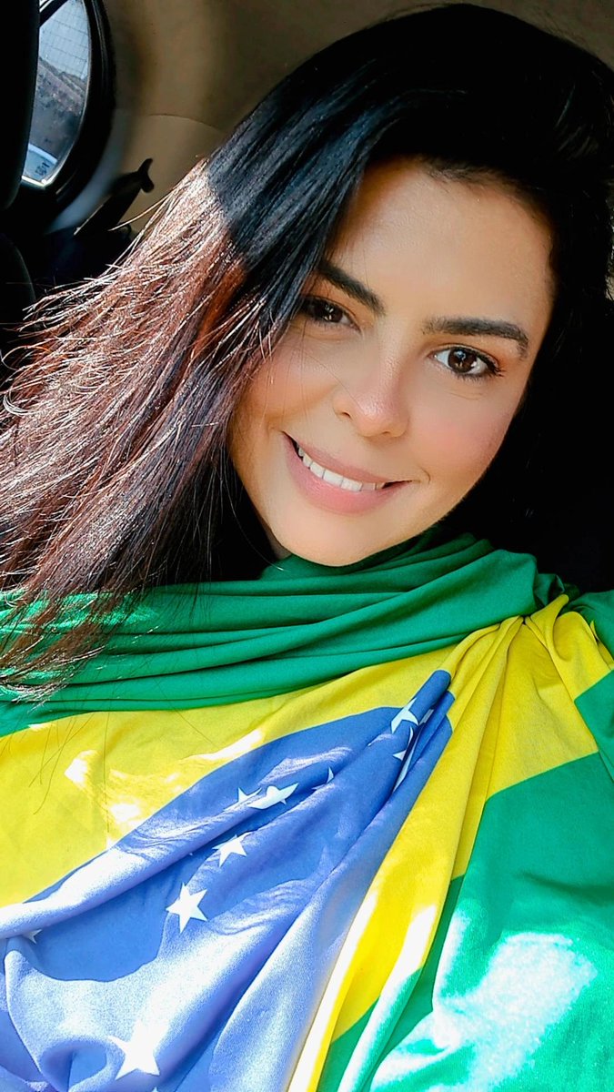 Iamcarolima1's tweet photo. Bom dia, Patriotas!
Passando para desejar um excelente domingo para todos vocês. 
Um feliz dia dos pais a todos os papais que me seguem, em especial ao meu pai, irmão, cunhado, e PRESIDENTE!

Um xêro para vocês!
❤️ https://t.co/NAs8sRCrav