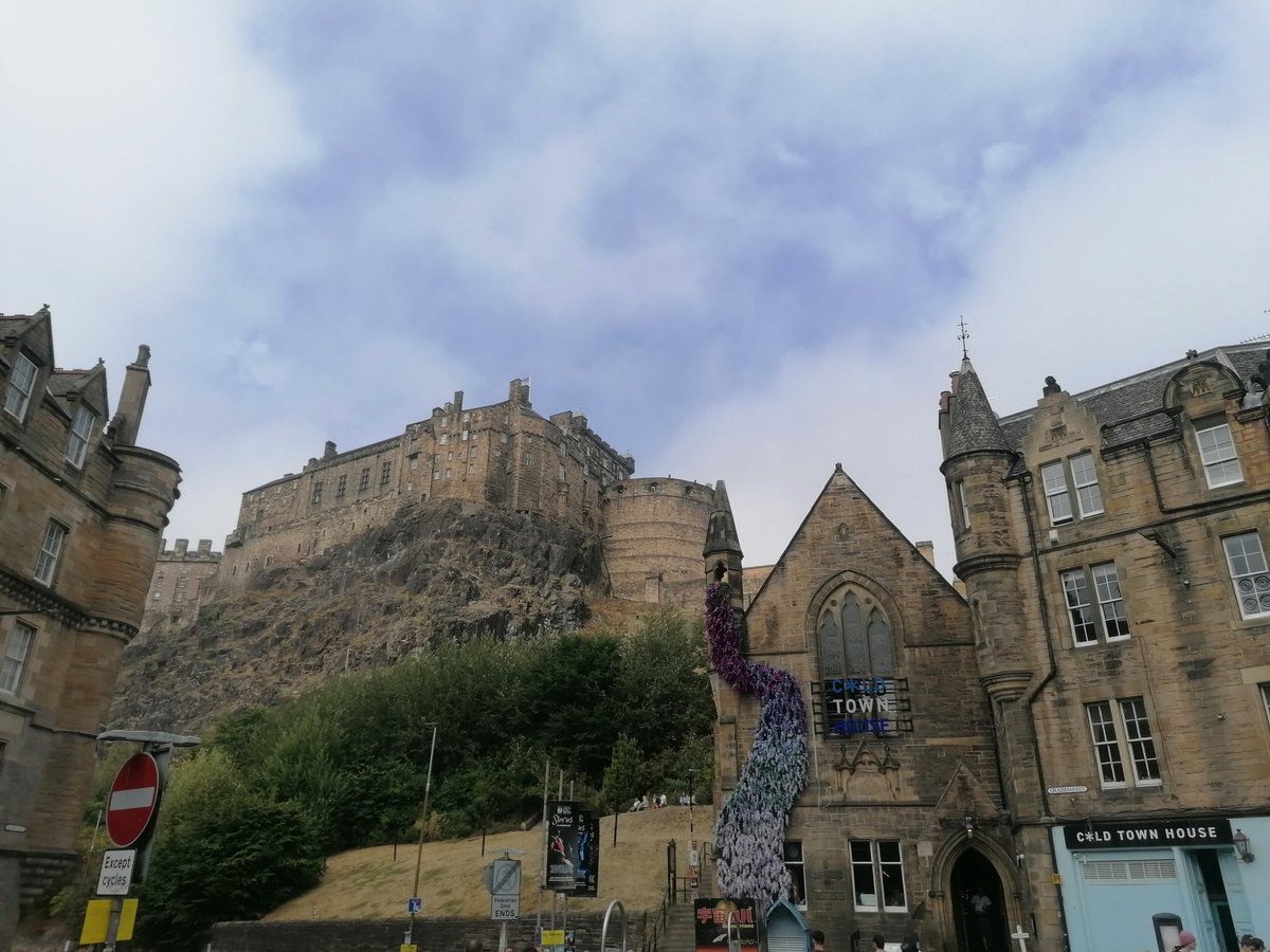 It's a wrap, very nice week here in Edinburgh, 9 beautiful crowds and great weather throughout the week, Thanks to everyone who supported this show!!! #edfringe2022 #edfringe22 #thespaceuk #CelloOnFire #EdinburghFringe #cello