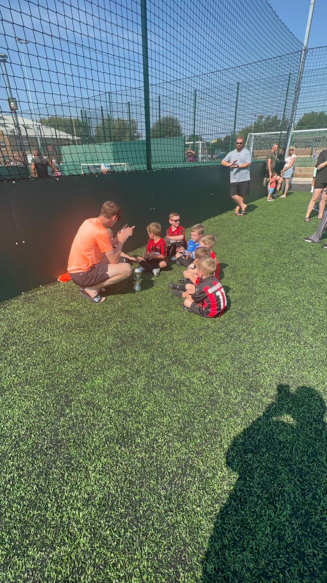 Proud of the boys today, every single player got stuck in and worked hard in that heat 🔴⚫️

They won there first game as a team today but the main part of it is the smile they have on there faces every week 👍⚽️