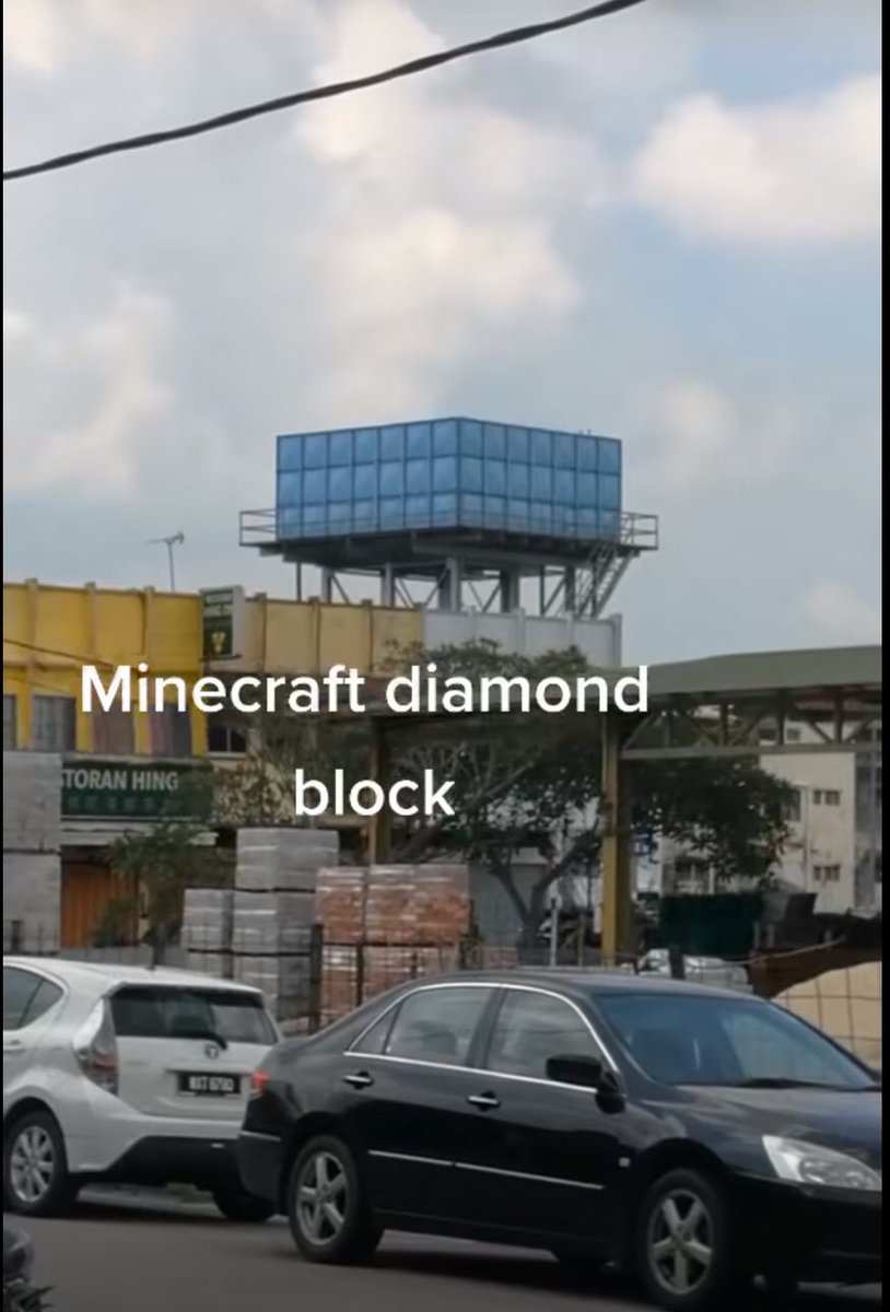 KreekyBlock's tweet photo. #Minecraft #Diamonds #Diamondblock guys look https://t.co/75w6GbNioY