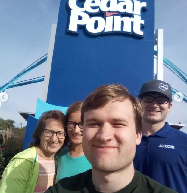 sopranosax4444's tweet photo. Had a great time with my family this weekend at @cedarpoint #Cedarpoint #milleniumforce #gatekeeper https://t.co/IT3jqqnxvE