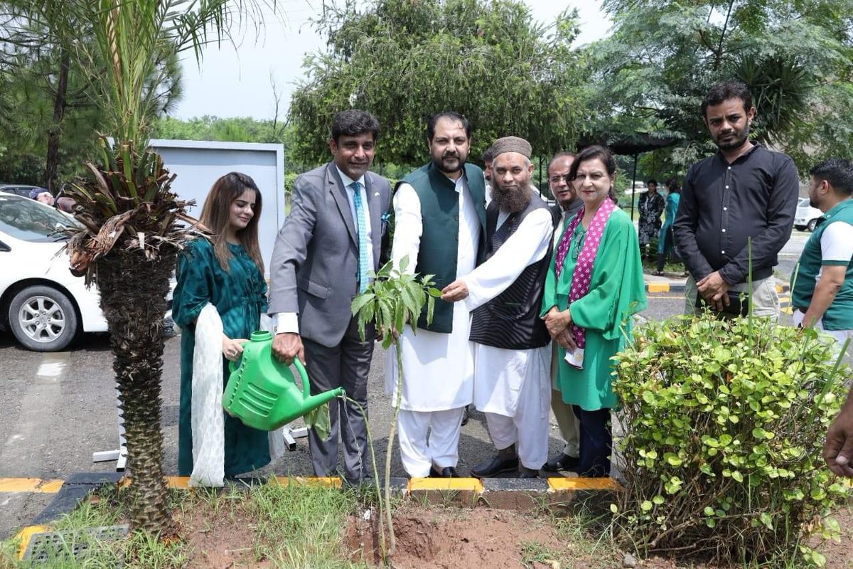 RotaryClbRwpCty's tweet photo. President RC Rawalpindi City, Rtn. Syed Naeem Akhtar, attended "Presidential Lunch" hosted by Rotary Club of Islamabad regarding Independence Day celebration. Presidents of Rawalpindi and Islamabad Clubs participated in the ceremony.

#Rotary #EndPolioNow #rcrwpcity https://t.co/R6urLEd2cW