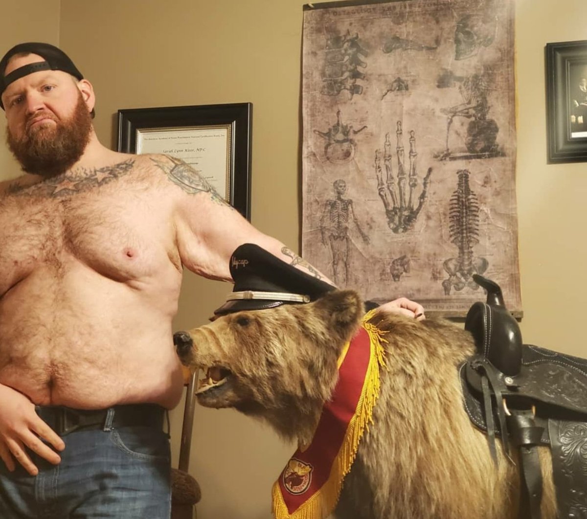 darkendrunkness's tweet photo. One half of our podcast, @mitchkiser is pulling out all the stops to take on @PostMalone in a charity beer pong and cornhole tourny and wants @seanseaevans there for it all!!
@ASPCA this is for you 
#SundayMorning #shiba #beerpong #PostMalone #UFCSanDiego #aspca #viral https://t.co/26oVBgC0GD