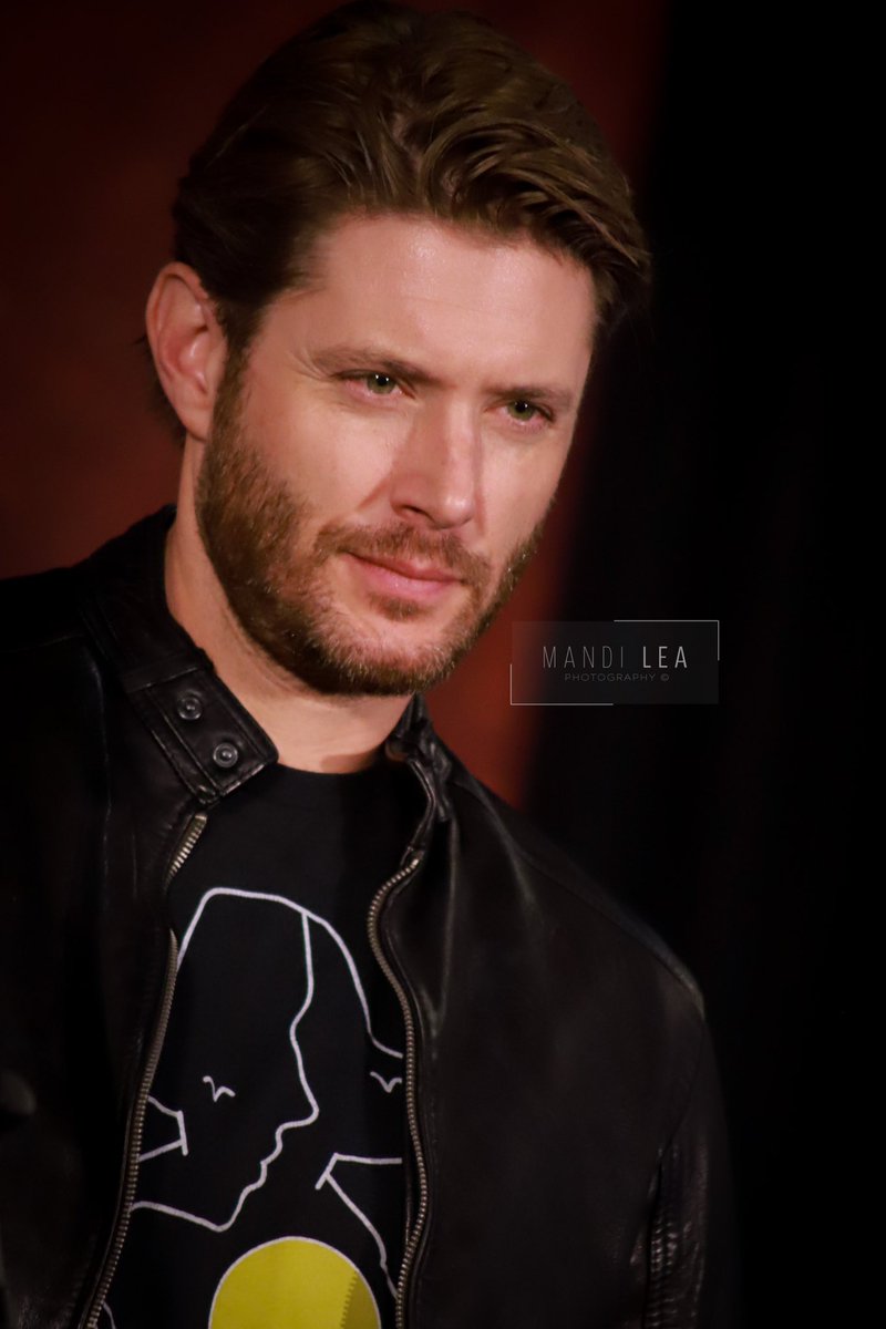 mandileaphotos's tweet photo. Jensen Ackles
Gold Panel
SPN DC Con 2022

@JensenAckles #spndc https://t.co/eGT5QKGQlP