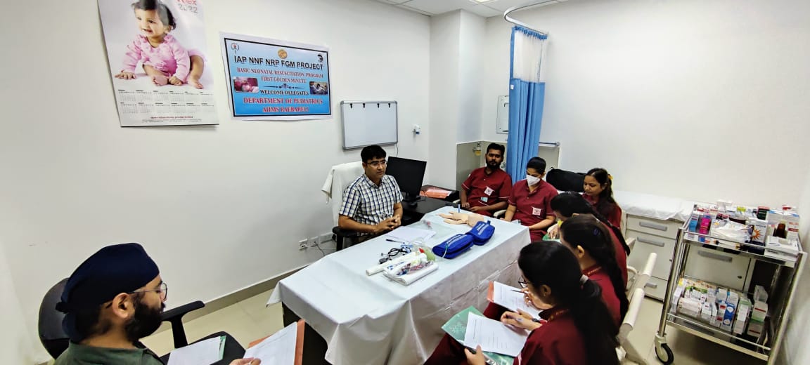 DrMritunjay99's tweet photo. Conducted 1st IAP-NNF NRP FGM workshop for residents and nursing officers at AIIMS Raebareli @aiims_rbl #IAP #NNF #Firstgoldenminute #NRP https://t.co/u5V5Kyxxie