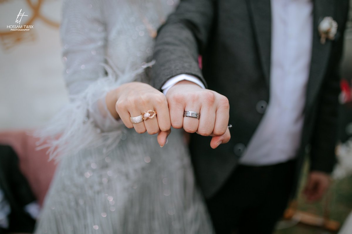 "الطيبون لا يلتقون صُدفة، بل تجمعهم نواياهم "♥️❤️ 💍

1/8/2022🧿🤍

جائنا من نرتضي دينه و خلقه ف رضينا فاللهم بارك لنا وبارك علينا واتم فرحتنا علي خير🥺🤲🏻♥️✨