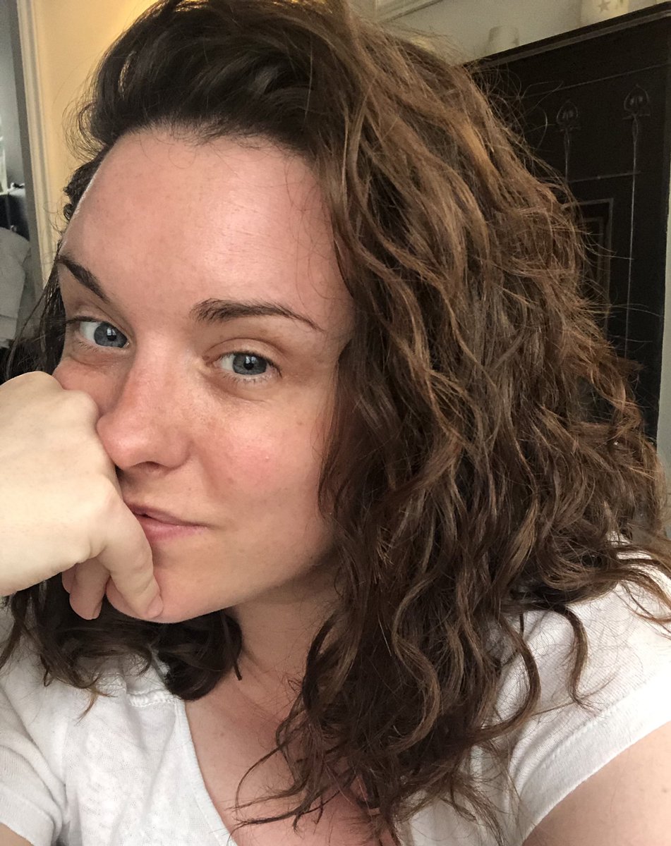 I know I’ve said it before, but I’ll keep saying it: deeply obsessed with <a href="/onlycurlslondon/">onlycurlslondon</a> - the life it’s put back into my hair is ✨insane✨