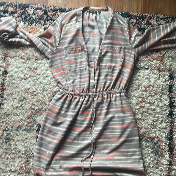 SenecaCreek's tweet photo. So good I had to share! Check out all the items I'm loving on @Poshmarkapp #poshmark #fashion #style #shopmycloset #zara #apt9: https://t.co/GWJUbK4f79 https://t.co/ACopVoqSdu