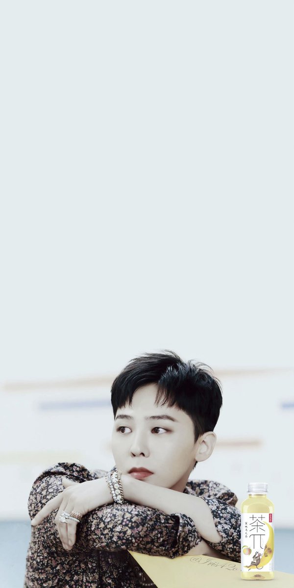 DramaQisfree's tweet photo. G-Dragon × Nongfu Spring Chapai
Phone wallpaper made by Chinese GD fan 𝗜𝗿𝗶𝘀𝟰𝟮𝗼 (Weibo) Please do not remove the logo🙏🏻
已经开始怀念两年前代言茶派的可爱哥哥了🤧
@IBGDRGN #GDRAGON #GD #KWONJIYONG #지드래곤 #권지용 #權志龍 #PEACEMINUSONE #xxxibgdrgn #chapai https://t.co/AVTAHhxYcl