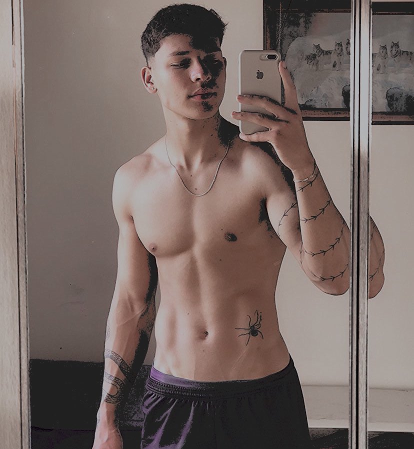 ㅤ 

ㅤ             𝗜𝗡𝗦𝗧𝗔𝗚𝗥𝗔𝗠   𝗦𝗧𝗢𝗥𝗜𝗘𝗦
ㅤㅤㅤㅤㅤㅤㅤㅤㅤㅤ 
                   ≡     ⌕       ⊞      ♡       ○
ㅤ           
ㅤ