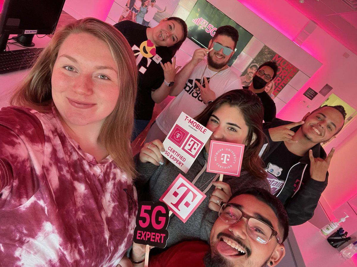 Teams Ware & Eastfield had a very successful Network University meeting today!🙌🏻 #tmobilenetworkuniversity #tmobile #TCCMobile #TCCWireless