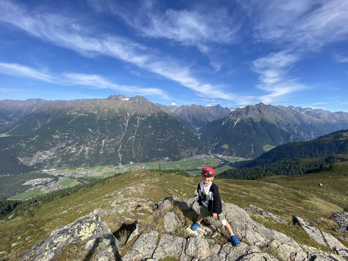 my superhero in the mountains 😍⛰