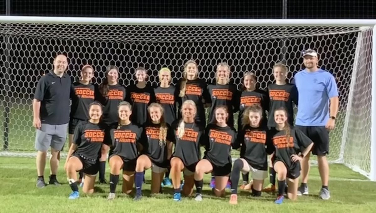 SGCSoccer1's tweet photo. Thankful for the Alumni squad that came back last night! Having so many helped the night be a success! #Family #TheSisterhood #ForeverAHornet https://t.co/b2w6tbaoGA