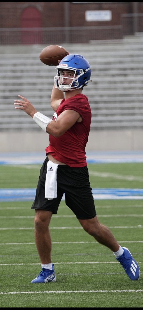 CoachSmithVC's tweet photo. Forever QB1!!! ⁦@TritonChandler4⁩ ⁦@CNQR_FB⁩ #VCBloodline #CNQR #VCYK ⁦@DrakeBulldogsFB⁩ #OKPreps https://t.co/blIa61oKHu