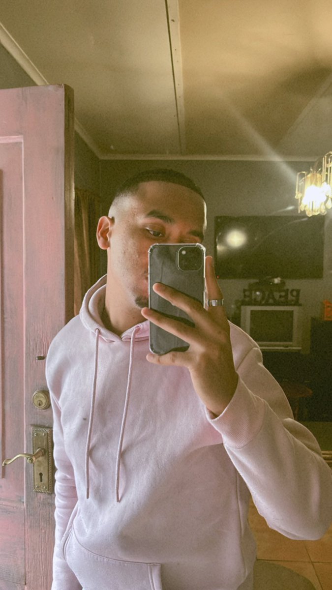 pessimist_CM's tweet photo. I’m back ☺️😋 https://t.co/fx4kpj4MbW