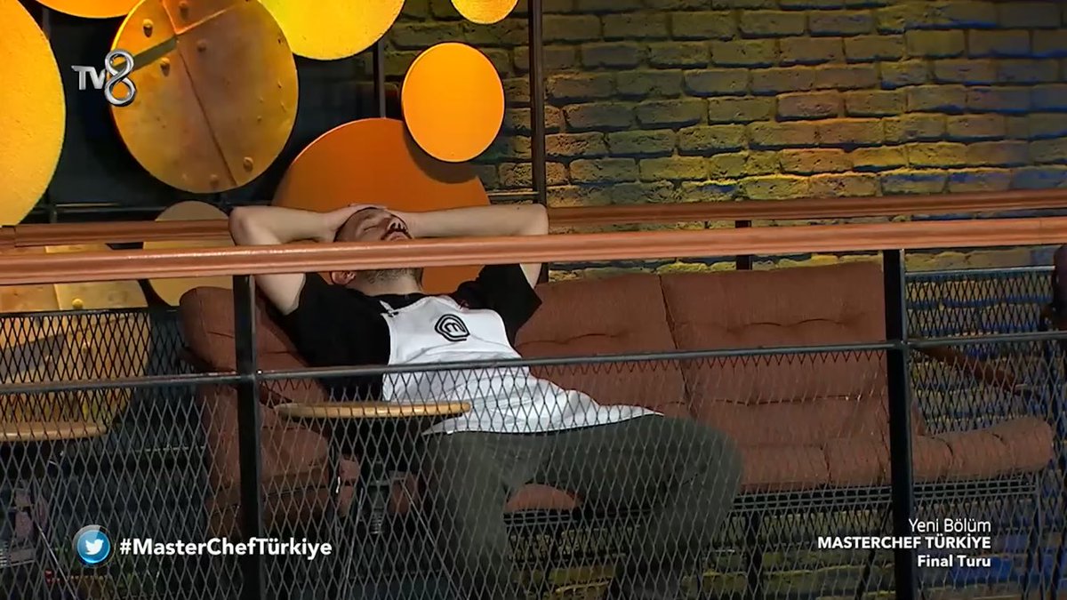 benvalbu's tweet photo. cocuklar inanin inanin cocuklar guzel gunler gorecegiz gunesli gunler #masterchefturkiye https://t.co/LO4iDeWjmk