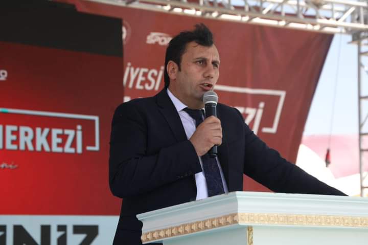 yorgunozer's tweet photo. #Çat'ta Değişim ve Dönüşüm rüzgarı esmeye devam ediyor. AK Belediyeciliğin ve eser siyasetimizin en güzel örneklerinden biri olan yeni bir eseri daha şehrimize kazandırıyoruz Gençlik ve Yaşam Merkezimiz şehrimize hayırlı olsun 
#MilleteHizmetYolunda #AşkınlaÇalışanYorulmaz https://t.co/DiMv5AZllk