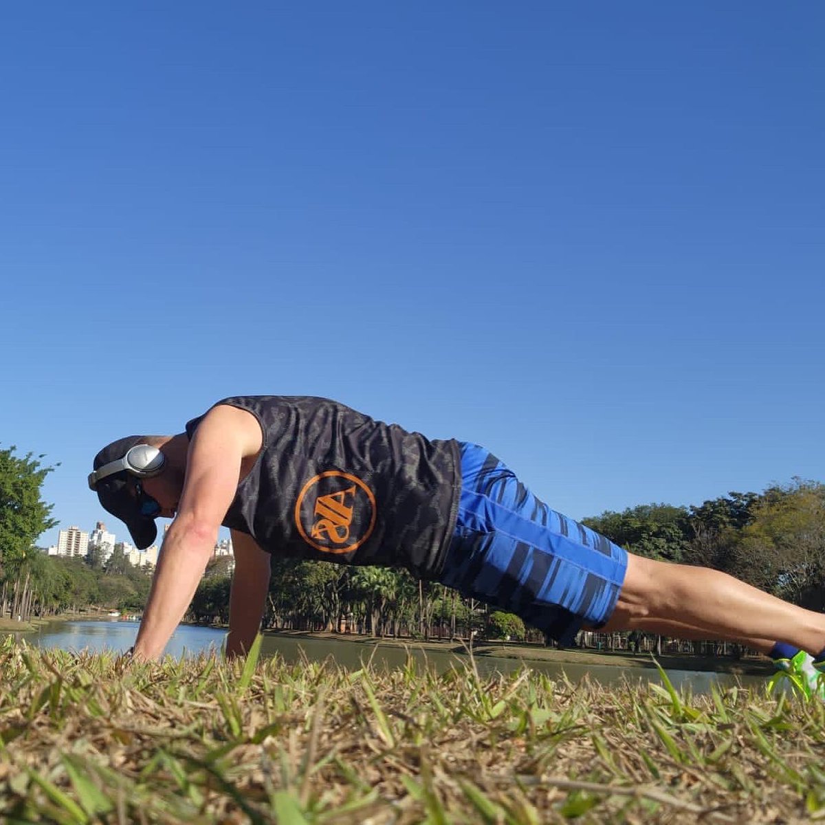 audas_vanschoor's tweet photo. W O R L D W I D E ๐๐ง๐ท
#TEAMAVS is Sweating in #BRAZIL now
.
.
Stay fit
Stay healthy
.
GET CONNECTED ๐จ
.
#AvsFitness #Consistency #FetchYourBody2022 #International #Park #AVSISCROSSINGBORDERS #Avsgear #AvsHomeWorkout #AvsIsOnline #BRAZIL #MOTIVATION #AvsfitnessInBrazil https://t.co/PcixhGwKao