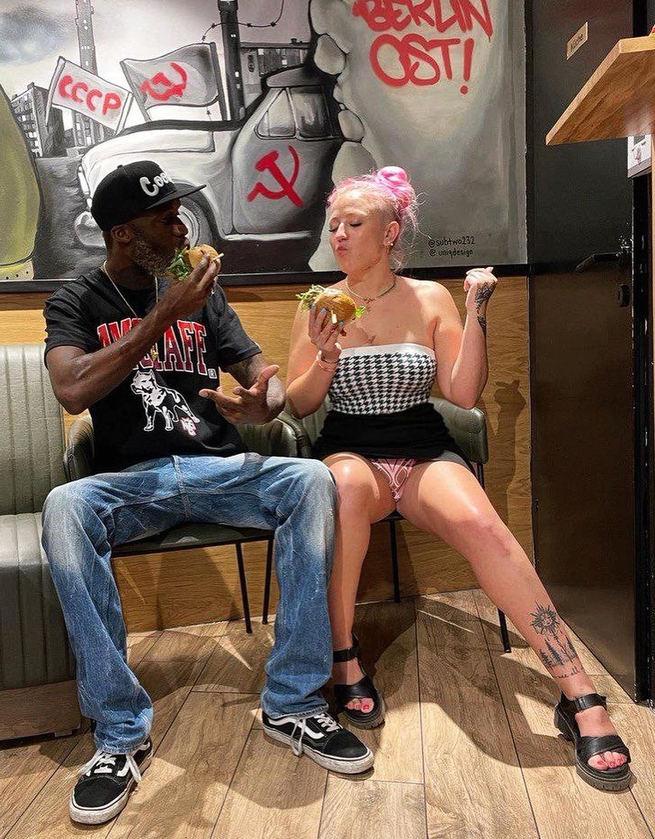 vikamodels's tweet photo. Was für geile Bilder von #NikaVenus und #Mactroy
Das ist schon ein bisschen #Kunst
Wir lieben es !!
@_nikavenus
@MacTroy4 https://t.co/mHeYncX9Ud