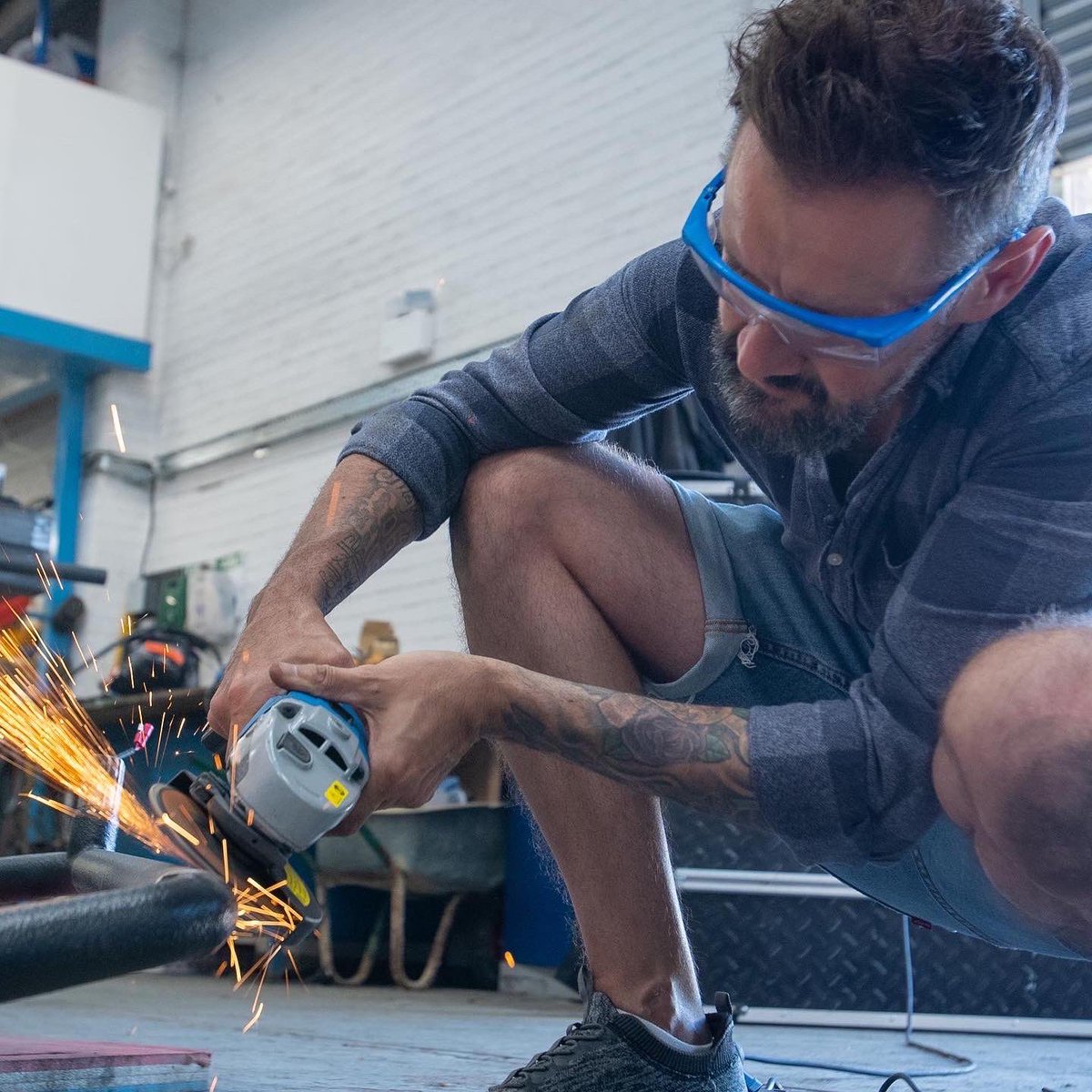 maxreestore's tweet photo. The full smart car camper build has dropped on the @SilverlineTools you tube channel, link in bio 💙

#diy #diyhero #smartcar #worldssmallestoffroadcamper #offroader #vanlife #camper #campervan #offgrid #offgridcamper #microcamper #offroadcamper #adventure  @Uktruckplantgrp https://t.co/bEDgfqDxpB