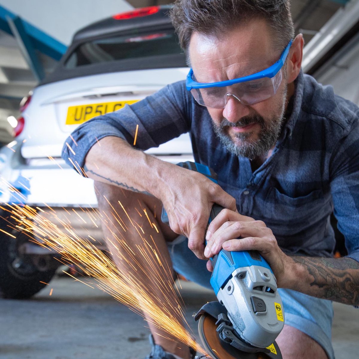 maxreestore's tweet photo. The full smart car camper build has dropped on the @SilverlineTools you tube channel, link in bio 💙

#diy #diyhero #smartcar #worldssmallestoffroadcamper #offroader #vanlife #camper #campervan #offgrid #offgridcamper #microcamper #offroadcamper #adventure  @Uktruckplantgrp https://t.co/bEDgfqDxpB