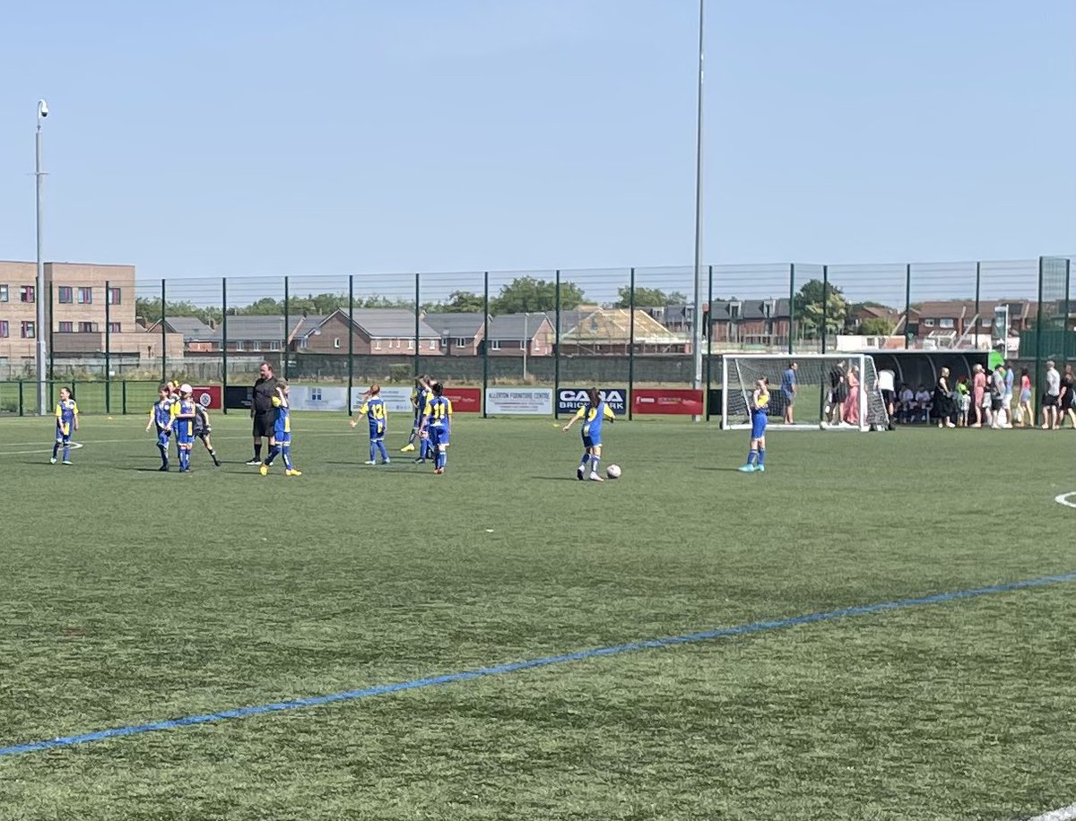anfield_sports's tweet photo. @anfield_sports great to be chosen to host @TownseyU Girls football tournament today. Excellent event guys we’ll done 👏 .. brilliant turnout and standard of play. Credit to everyone players ,parents , staff and volunteers dealing with the ☀️ .. https://t.co/2tfmeayof7