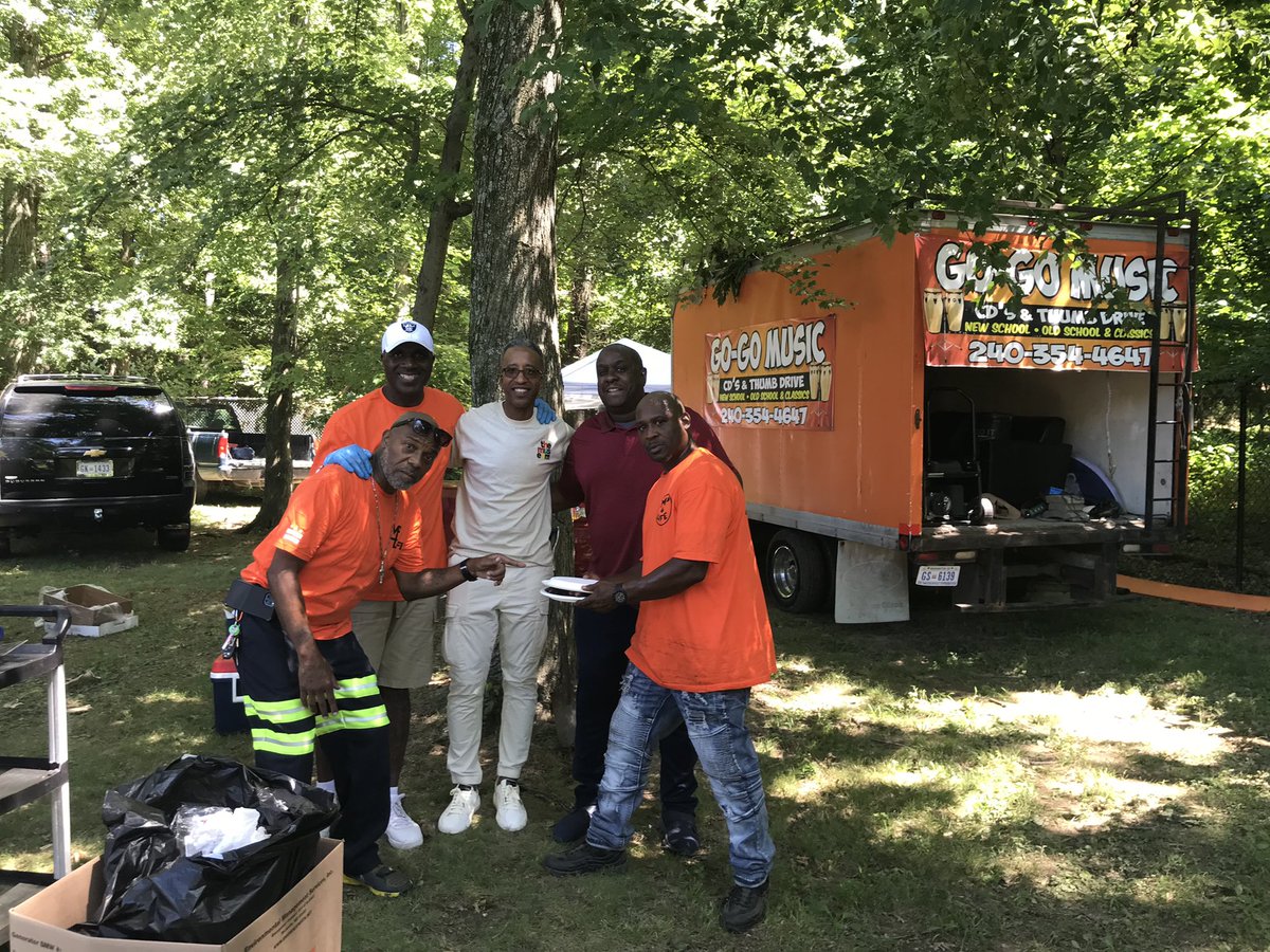 Recapping #teamMcDuffie events from last week/weekend: CM & Team joined neighbors & District partners at the North Michigan Park Community Day