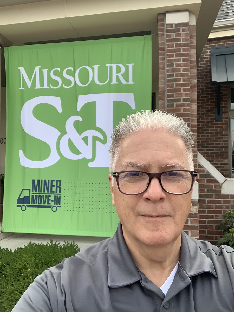 andrewcareaga's tweet photo. Ready to meet and greet the latest class of @MissouriSandT Miners and their families! #minermovein https://t.co/G8VvrMr2fz