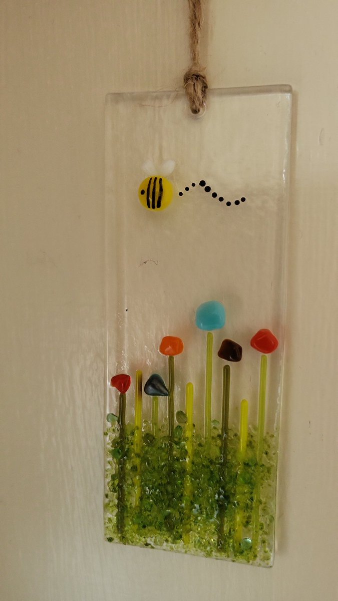 So lovely to see the amazing @suebright01 today. Thank you so much for my thoughtful gift. I love it... ❤️ Always BEE happy 🐝 x