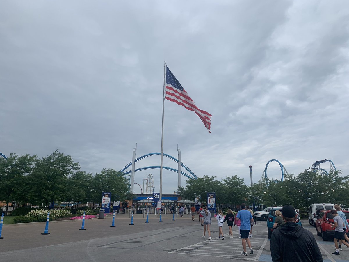 zerogadventures's tweet photo. It may be overcast but it is a great morning at @cedarpoint https://t.co/Vh0zmCejr1