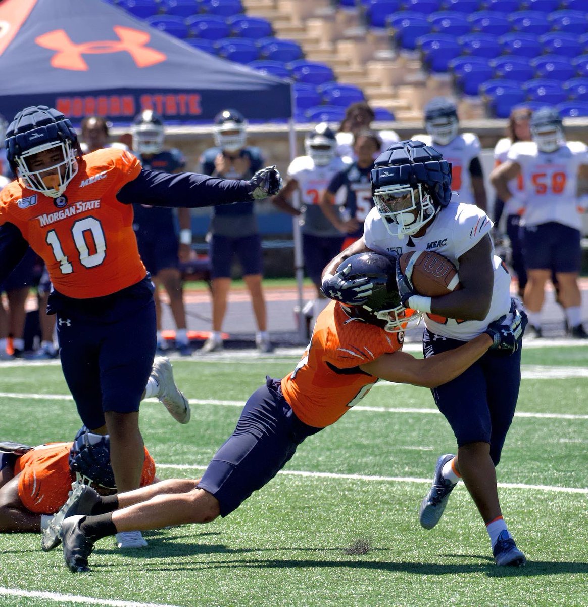 MSUBearsFB's tweet photo. Scrimmage 1📸🏈✅

#MorganStateFootball https://t.co/88NzKHPPgN