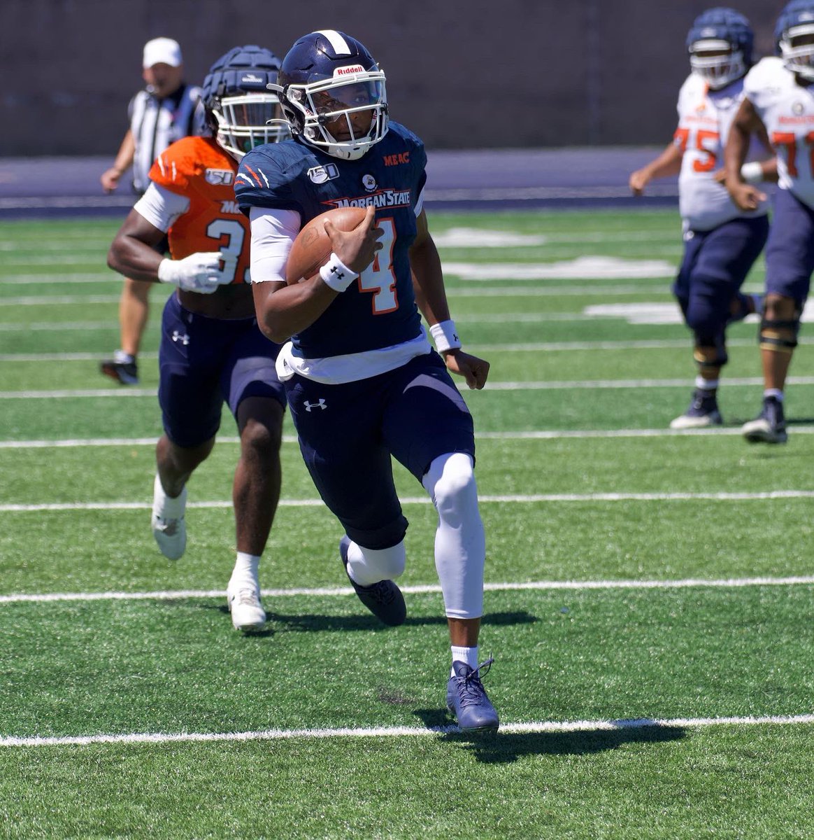 MSUBearsFB's tweet photo. Scrimmage 1📸🏈✅

#MorganStateFootball https://t.co/88NzKHPPgN