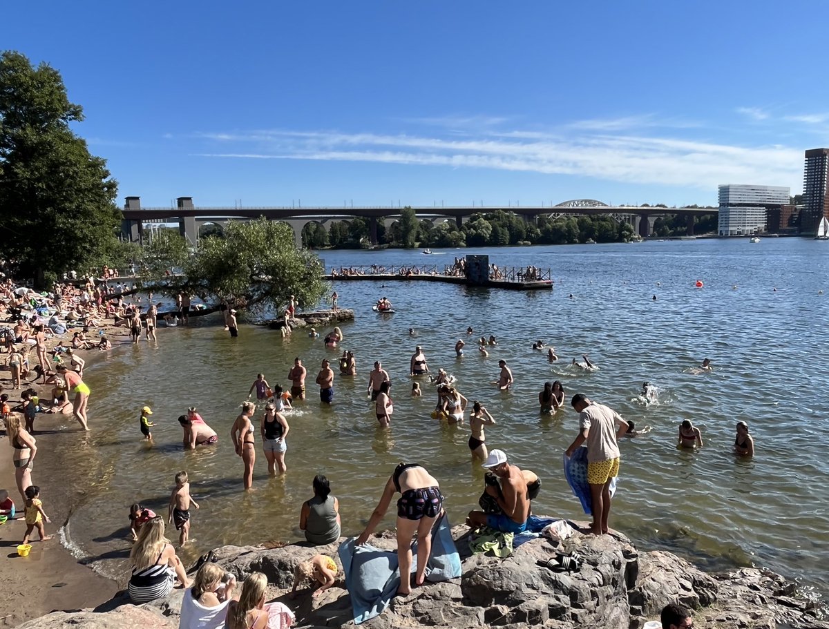 speedupdating's tweet photo. What’s stopping Cardiff Bay being a bit more Tantobadet?
#simmar #söndag #stockholm ☀️🇸🇪 https://t.co/T2B5gzxF33