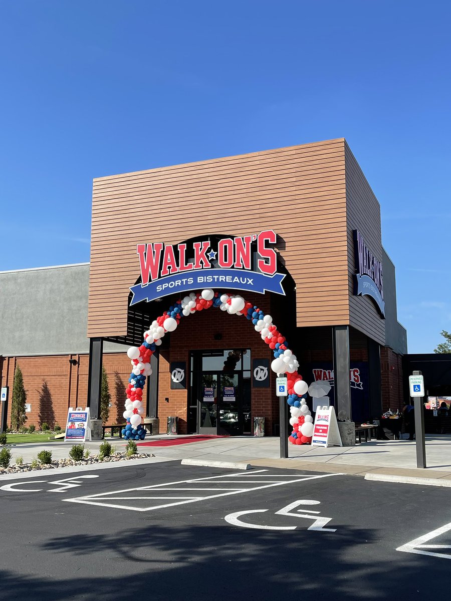 walk_ons's tweet photo. See you on Monday, Wichita! Our first restaurant in Kansas and we can’t wait to celebrate game day everyday with you. 🍻 #wichita #kansas #walkons https://t.co/qvAxR9hFN6