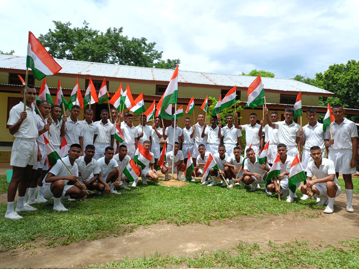 deepjyoti111111's tweet photo. #AzadiKaAmritMahotsav 
#HarGharTiranga 
#HarGharTirangaAssam 

@20THAPIRBN https://t.co/ll6s6MkViR