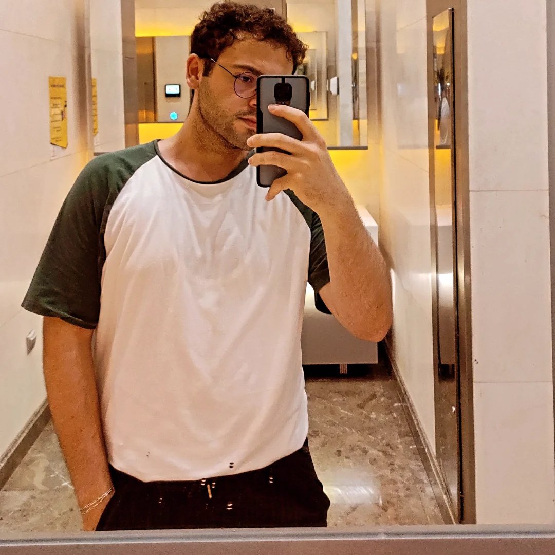 aivdc25's tweet photo. #YeniProfilResmi https://t.co/q99wdjDr3L