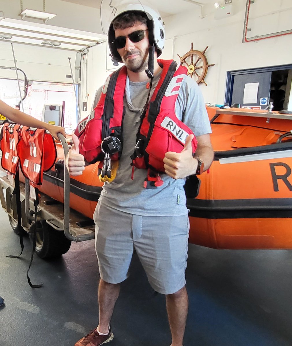 1stNewCross's tweet photo. Our Scouts are visiting the @RNLI today and our leaders had a try of putting on some of the equipment.
#GoofForYou #SkiilsForLife https://t.co/EHu76I70Lh