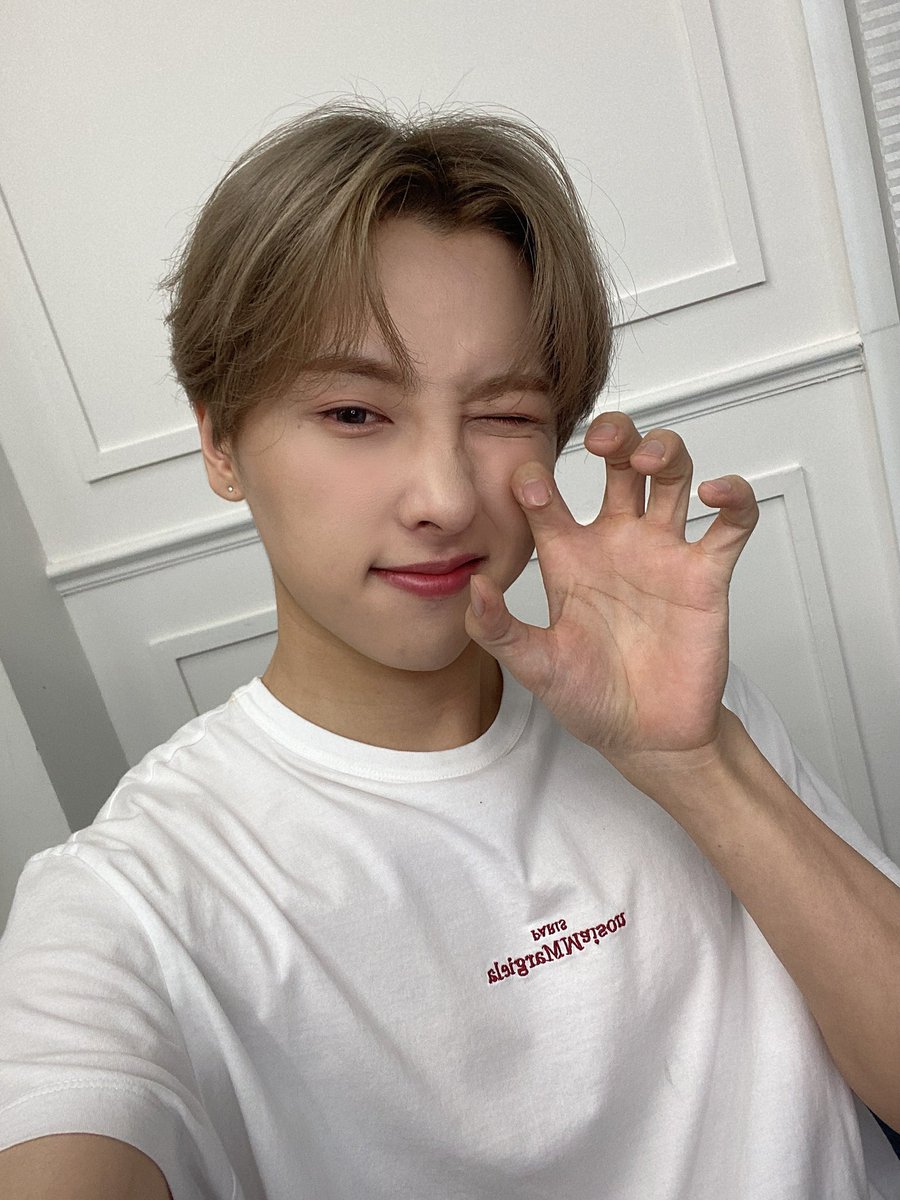 LoverieFrance's tweet photo. ♣️ Rie ♣️

>> TWITTER : 13/08/2022

"[#Rie] Il a recommencé à pleuvoir encore...🥲"

#Ju 

#OnlyOneOf #온리원오브 

© > @OnlyOneOfmember https://t.co/dUwIC9mOvn