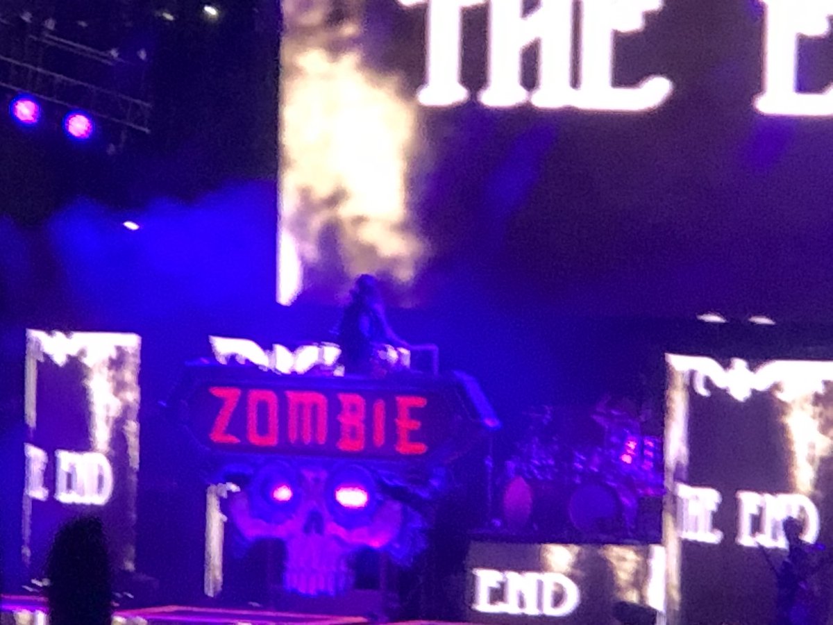 Take me back!!! #robzombie #freaksonparade #concert #SoCal