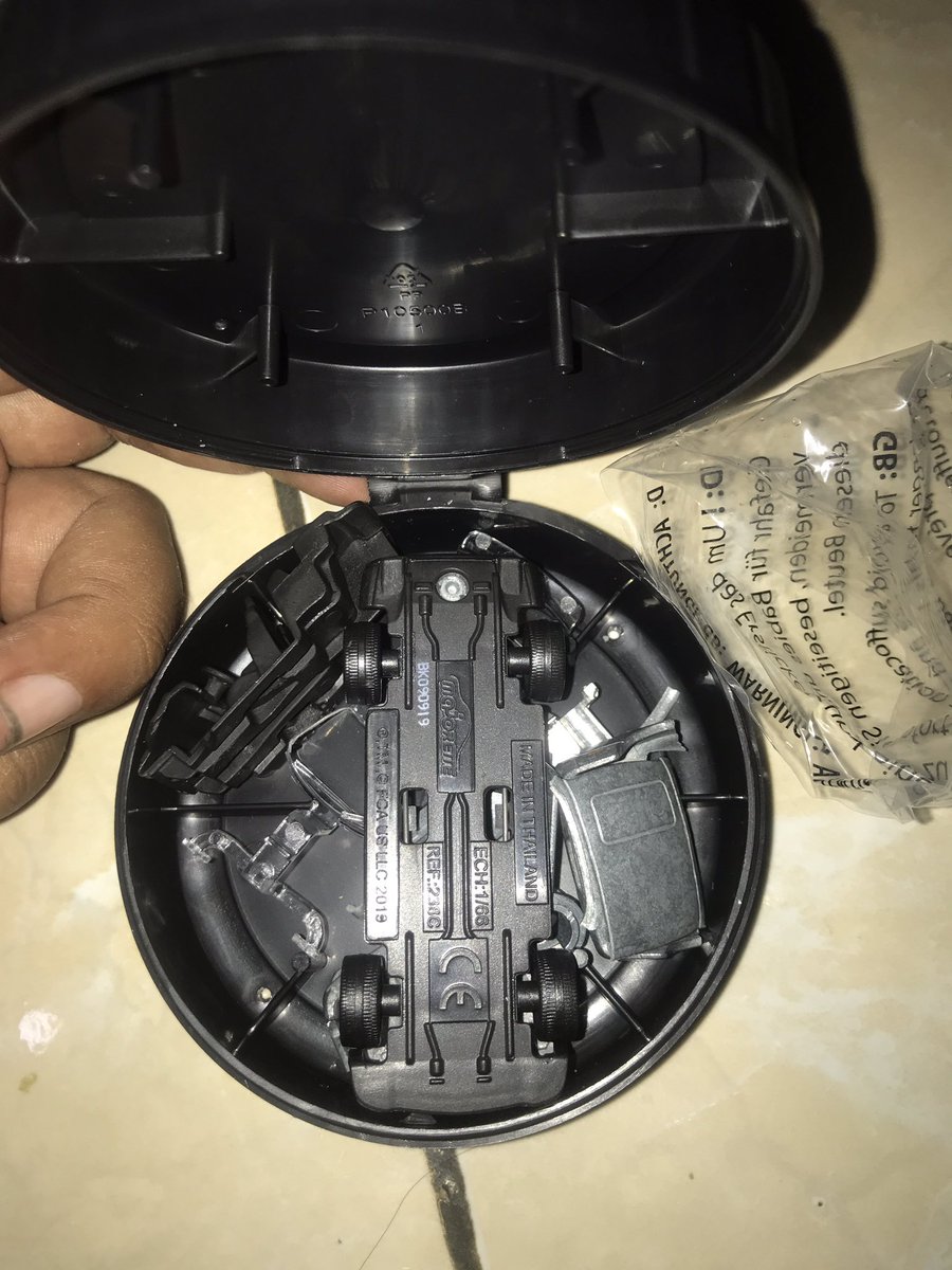 Seumur-umur baru kali ini beli diecast majorette isinya ancur ga berbentuk. Kok bisa ya diecast premium kok sampe gini. Mana gatcha lagi…