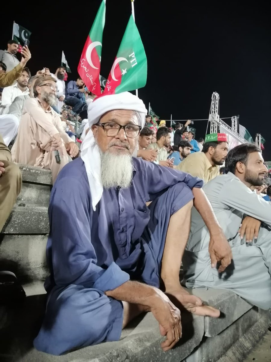 iamriaz381's tweet photo. آزادی کے ٧۵ برس۔۔

بغیر اس کے کہاں ممکن تھی شناخت میری
میرا ملک میرے شجرہ نصب کی طرح ہے

آزادی مبارک 🇵🇰🇵🇰✌

#جشن_آزادی_کپتان_کے_سنگ
#PTILahoreJalsa
#حقیقی_آزادی_جلسہ https://t.co/zQkzSGKPLV
